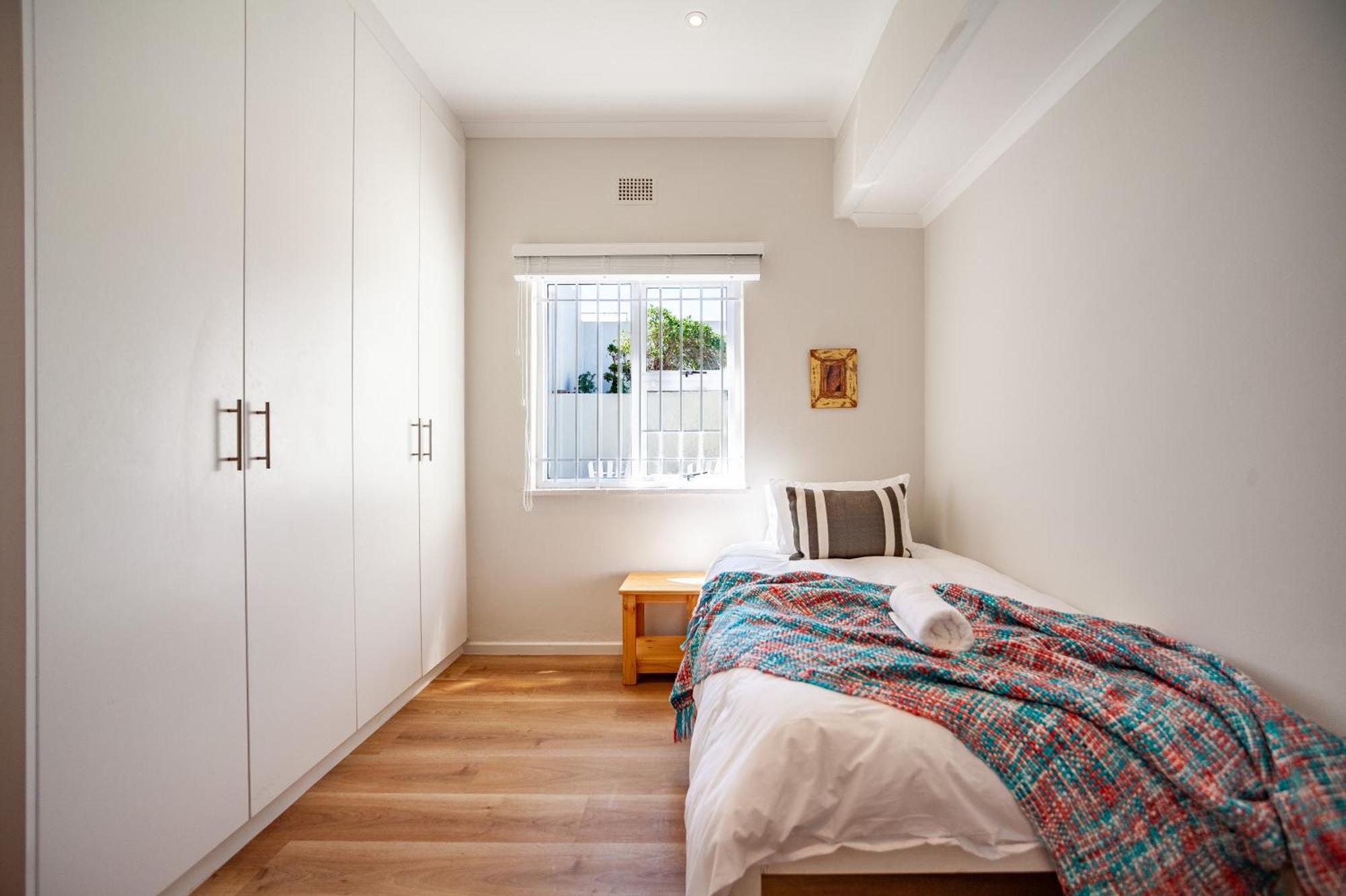 Seaside Bliss On The Beach, Bloubergstrand- 5 Bedroom * Le Cap