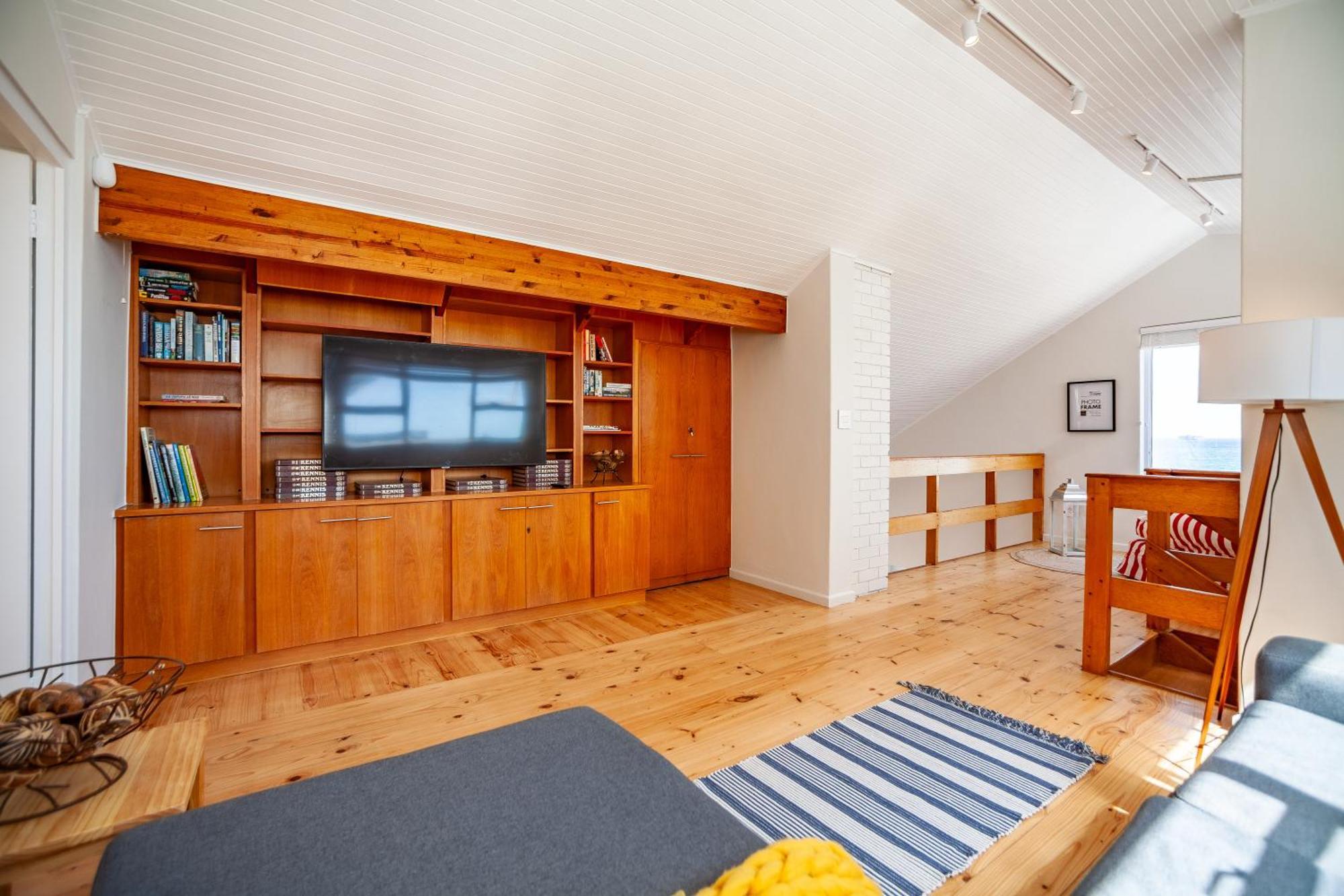 Appartement Seaside Bliss On The Beach, Bloubergstrand- 5 Bedroom
